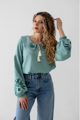 Вишиванка жіноча